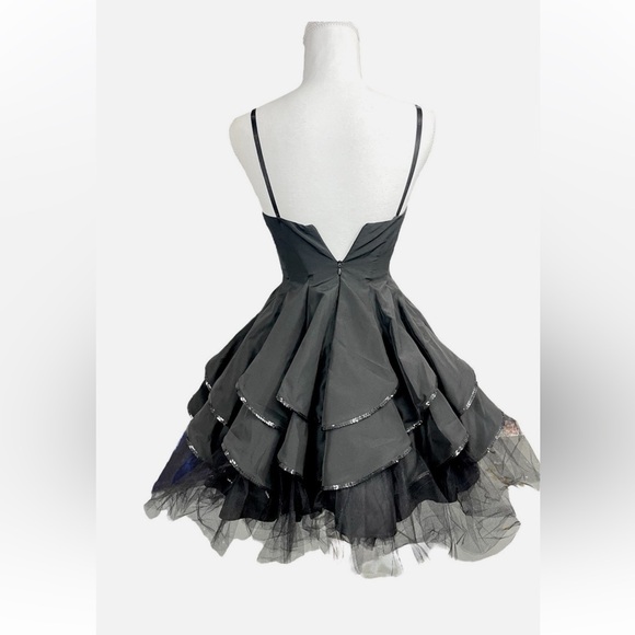 Black Tulle Gothic Swan Ballerina Style Tiered cocktail/formal dress. Size 4 - Picture 7 of 7